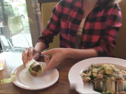 和赖利·里德的POV约会在她可爱的小脸上留下了Cum