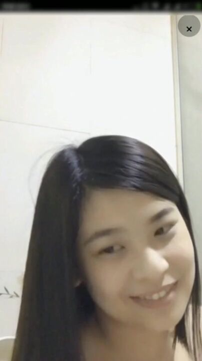 美少女和大肚猛男炮友玩性爱自拍各种抽插爆操