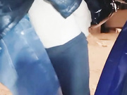 模特美女晚上和粉丝在工地鸡巴硬不起只好车震