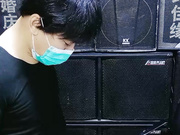 大哥大姐在后台就干上了各种爆草抽插跳蛋玩弄