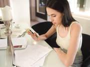 青少年玩弄美臀掰穴诱惑大鸡巴深喉抽插